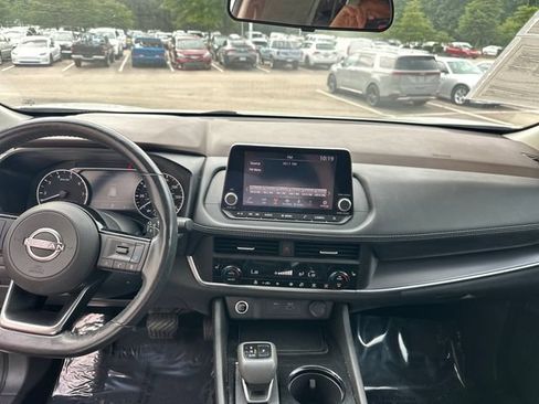 Used 2023 Nissan Rogue SV w/ SV Premium B Package FWD image 20