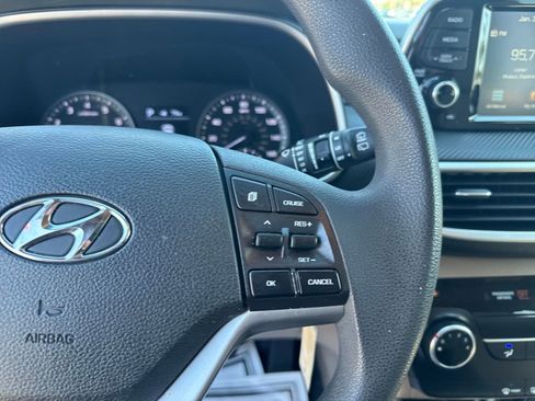Used 2021 Hyundai Tucson SE image 17