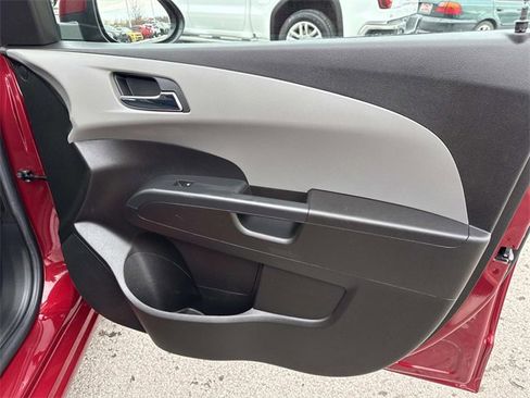 Used 2017 Chevrolet Sonic LT w/ Convenience Package image 15