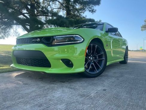 Used 2023 Dodge Charger Scat Pack w/ Navigation & Travel Group RWD image 1