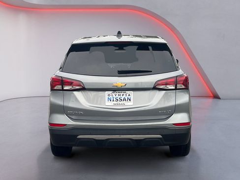 Used 2023 Chevrolet Equinox LT w/ Driver Convenience Package image 4
