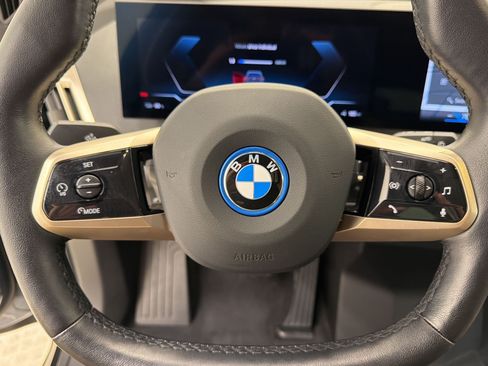 Used 2024 BMW iX xDrive50 w/ Premium Package AWD/4WD image 11