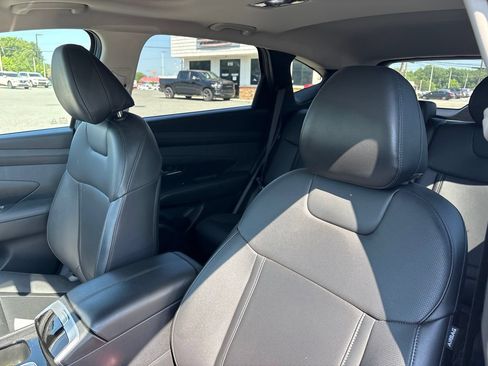 Used 2025 Hyundai Tucson SEL FWD image 3