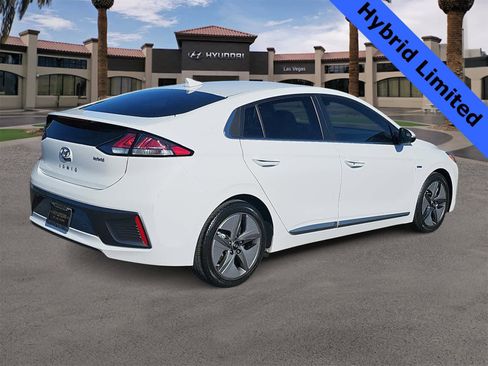 Used 2020 Hyundai Ioniq Limited image 8