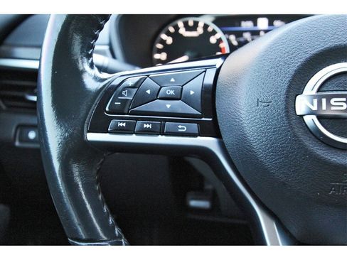 Used 2023 Nissan Altima 2.5 SV w/ SV Premium Package image 15