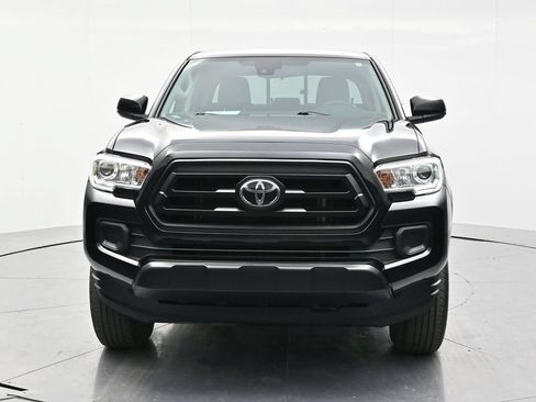 Used 2022 Toyota Tacoma SR AWD/4WD image 2