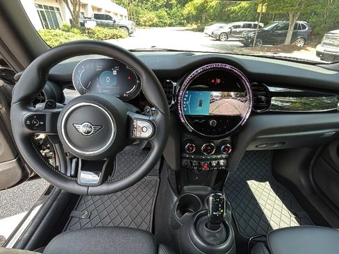 Used 2023 MINI Cooper S FWD image 19