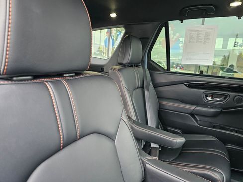 Used 2024 Honda Pilot TrailSport image 14