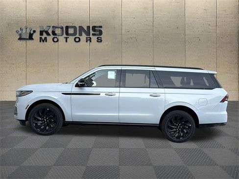 New 2026 Lincoln Navigator L Reserve w/ Jet Appearance Package image 2