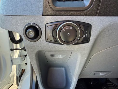 Used 2018 Ford Transit 250 130 Low Roof RWD image 25