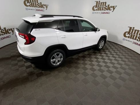 Used 2023 GMC Terrain SLE w/ Driver Convenience Package image 8