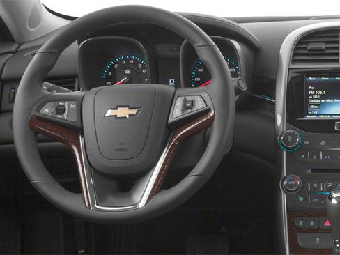 Used 2013 Chevrolet Malibu Eco w/ Leather Package FWD image 9