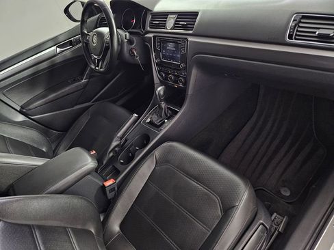 Used 2017 Volkswagen Passat 1.8T R-Line FWD image 29