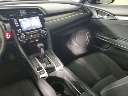 Used 2019 Honda Civic EX image 15