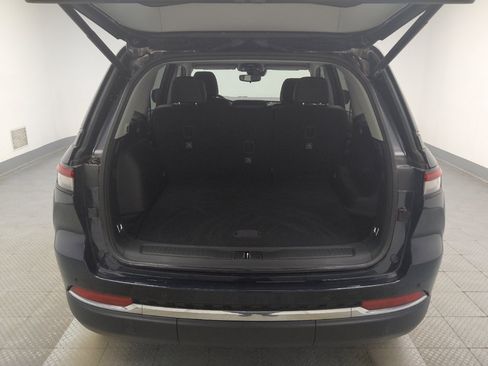 Used 2023 Jeep Grand Cherokee Limited AWD/4WD image 29