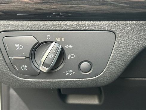 Used 2020 Audi Q5 2.0T Premium w/ Convenience Package image 33