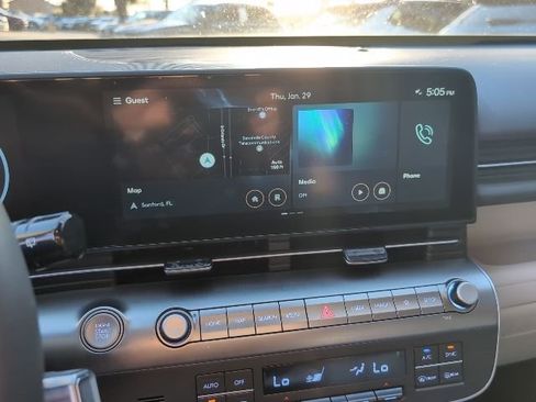 Used 2025 Hyundai Kona SEL image 13