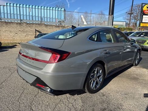 Certified 2023 Hyundai Sonata SEL w/ Convenience Package image 17