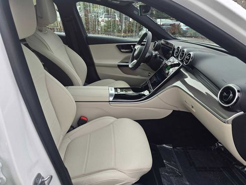Used 2025 Mercedes-Benz C 300 Sedan image 12