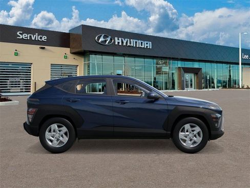 New 2026 Hyundai Kona SE image 7