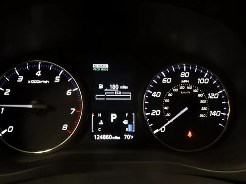 Used 2016 Mitsubishi Outlander SE AWD/4WD image 17