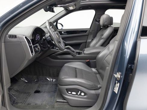 Used 2019 Porsche Cayenne image 34