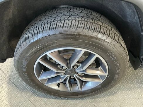 Used 2020 Jeep Grand Cherokee Limited image 39