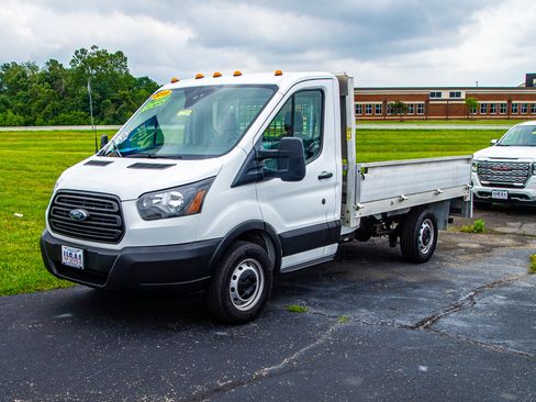 Used 2019 Ford Transit 250 138 RWD image 3