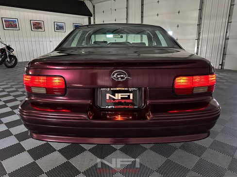 Used 1995 Chevrolet Impala SS RWD image 48