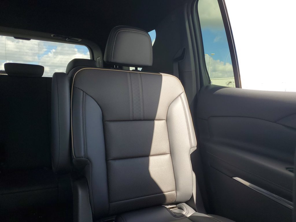 New 2026 Chevrolet Traverse High Country AWD/4WD image 14
