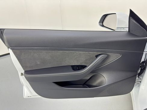 Used 2020 Tesla Model 3 Standard Range Plus image 44