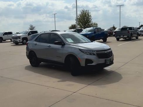 Certified 2024 Chevrolet Equinox LS w/ LS Convenience Package image 2