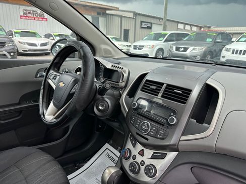 Used 2014 Chevrolet Sonic LT FWD image 8