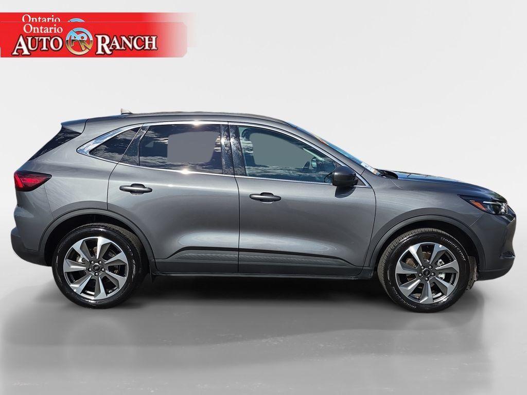 Certified 2025 Ford Escape Platinum AWD/4WD image 6