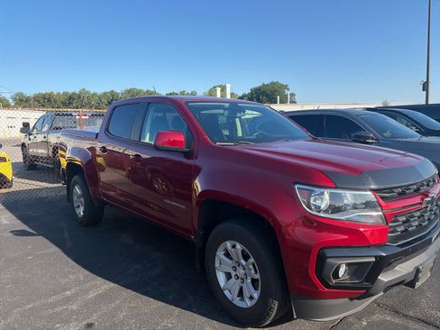 Used 2021 Chevrolet Colorado LT w/ LT Convenience Package AWD/4WD image 3