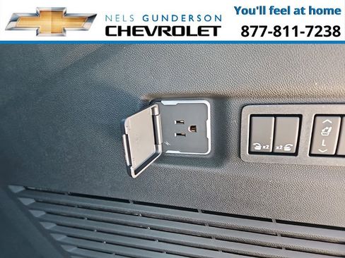 New 2025 Chevrolet Suburban LT w/ Advanced Technology Package image 18