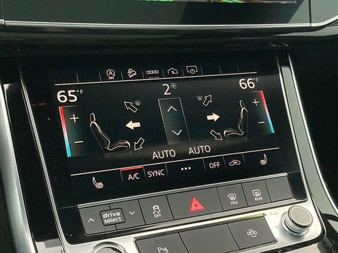 Used 2025 Audi Q7 2.0T Premium w/ Convenience Package image 20