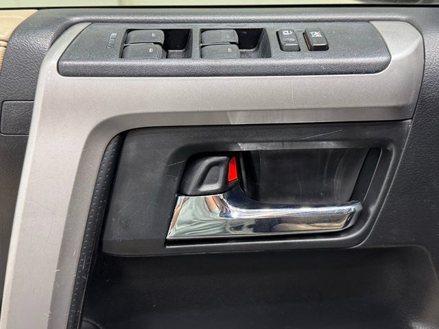 Used 2019 Toyota 4Runner SR5 AWD/4WD image 19