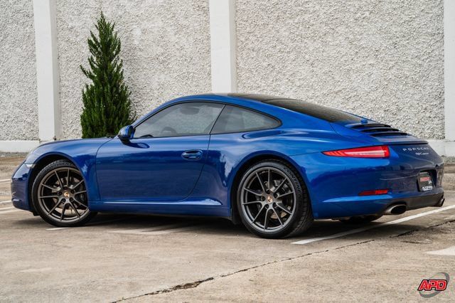 Used 2013 Porsche 911 Carrera RWD image 3