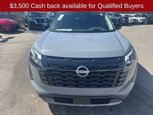 New 2026 Nissan Pathfinder Platinum image 9