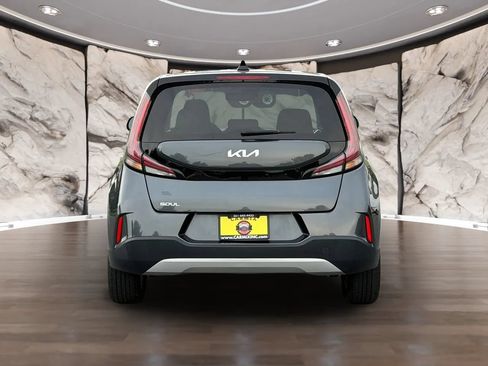 Used 2023 Kia Soul LX w/ Option Group 015 FWD image 7