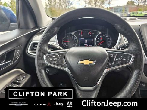 Used 2021 Chevrolet Equinox LT AWD/4WD image 15