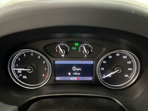 Used 2023 Buick Enclave Essence FWD image 12