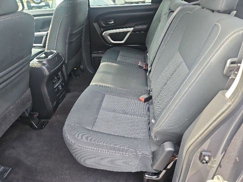 Used 2019 Nissan Titan SV w/ SV Convenience Package image 7