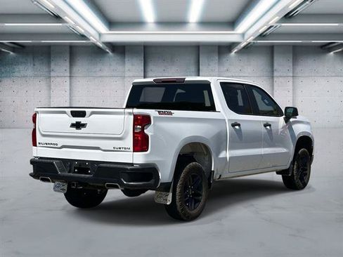 Used 2022 Chevrolet Silverado 1500 Custom Trail Boss AWD/4WD image 5