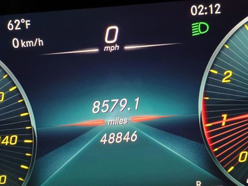 Used 2023 Mercedes-Benz C 300 4MATIC Coupe image 3