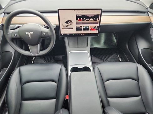 Used 2023 Tesla Model 3 Standard Range image 20
