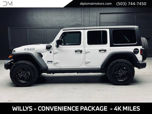 Used 2024 Jeep Wrangler Unlimited AWD/4WD image 4