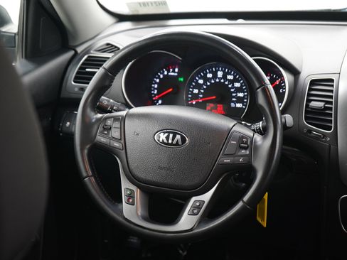 Used 2014 Kia Sorento LX FWD image 14