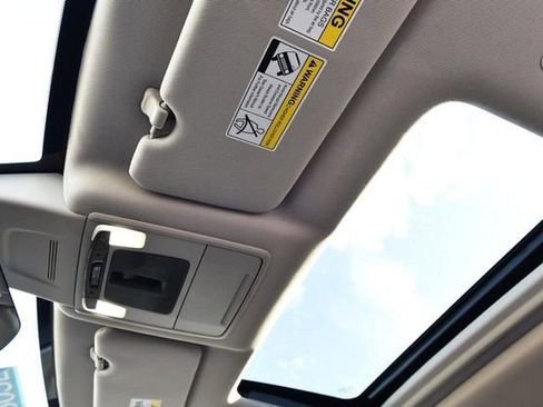 Used 2025 Honda CR-V EX-L image 24